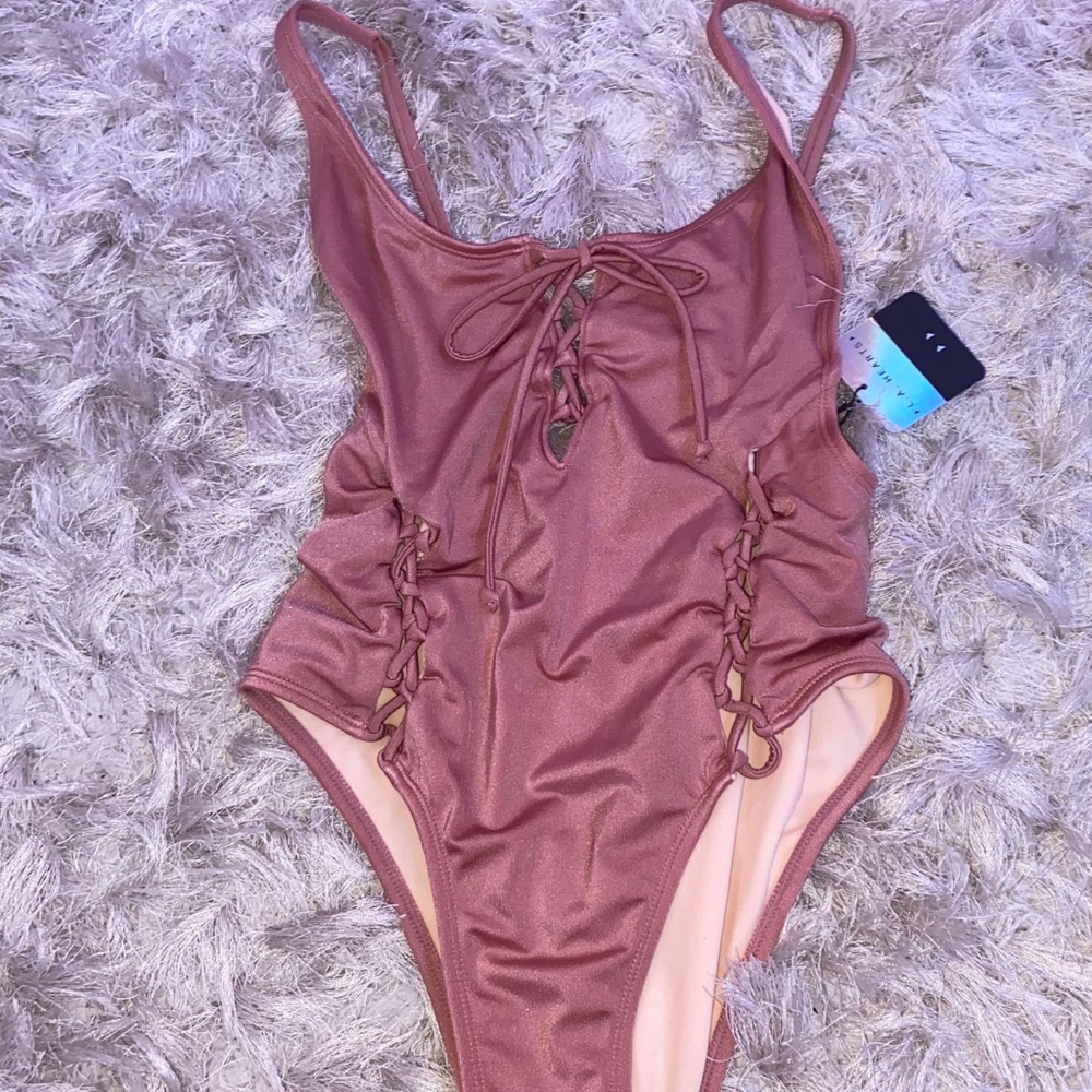 PacSun one piece bathing suite